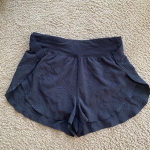 Lululemon Fast and Free High-Rise Short 2 inch Airflow Size 4
